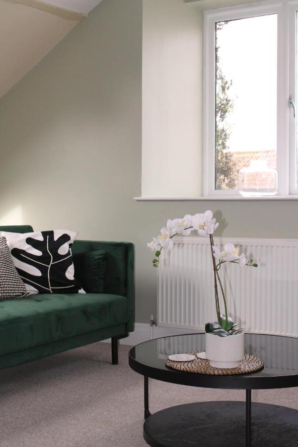 Charming 1-Bed Loft In Caerleon Apartment Нюпорт Екстериор снимка